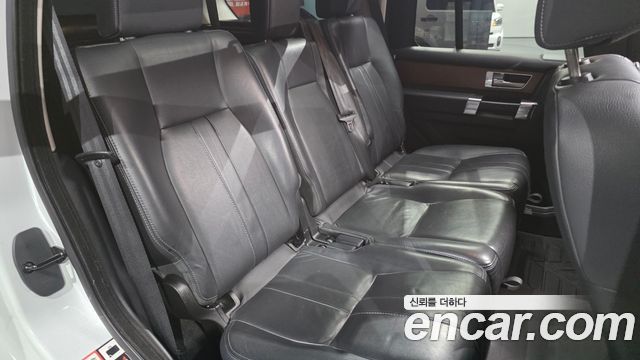 Land Rover Discovery 4 3.0 SDV6 SE 2015 — фото 12