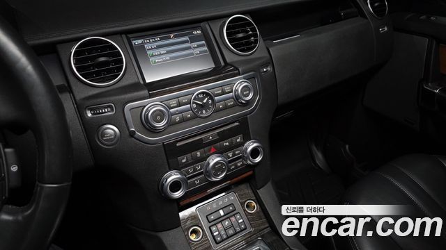 Land Rover Discovery 4 3.0 SDV6 SE 2015 — фото 14