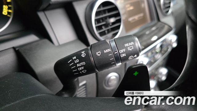 Land Rover Discovery 4 3.0 SDV6 SE 2015 — фото 17