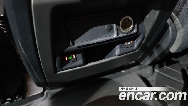 Land Rover Discovery 4 3.0 SDV6 SE 2015 — фото 18