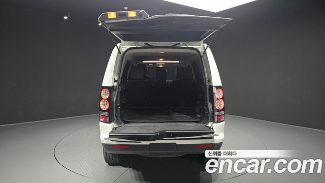 Land Rover Discovery 4 3.0 SDV6 SE 2015 — фото 20
