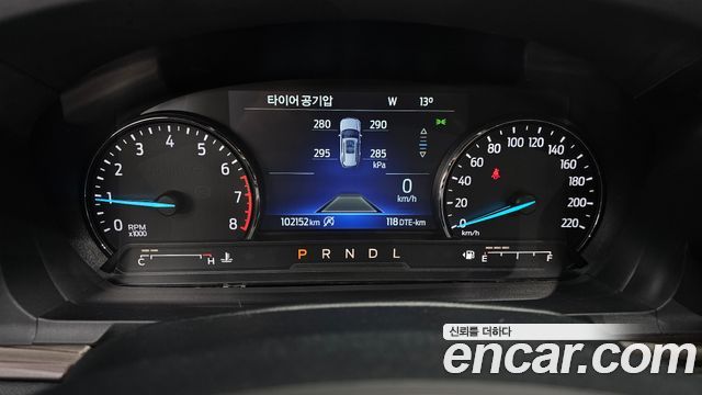Ford Explorer (VI) 2.3 LimIted 4WD 2021 — фото 8