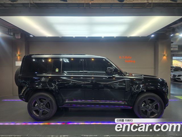 Land Rover Defender (L663) 110 P300 X-Dynamic SE 2025 — фото 3