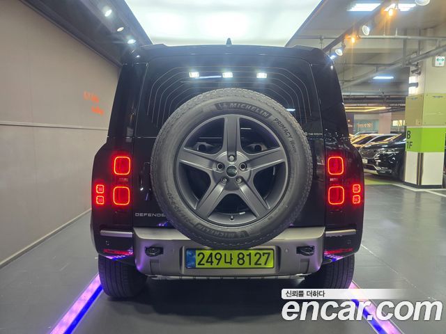 Land Rover Defender (L663) 110 P300 X-Dynamic SE 2025 — фото 4