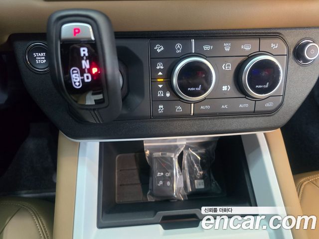 Land Rover Defender (L663) 110 P300 X-Dynamic SE 2025 — фото 17