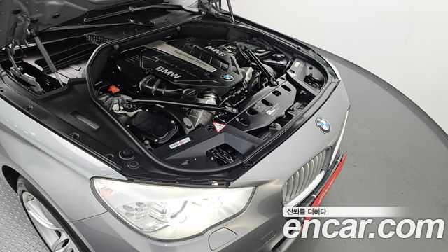 BMW 5 Series GT (F07) GT 50i xDrive 2012 — фото 6