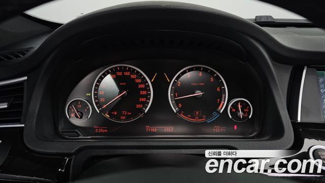 BMW 5 Series GT (F07) GT 50i xDrive 2012 — фото 8