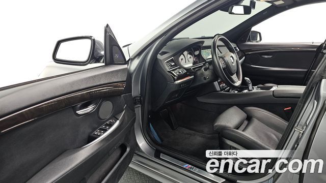 BMW 5 Series GT (F07) GT 50i xDrive 2012 — фото 15