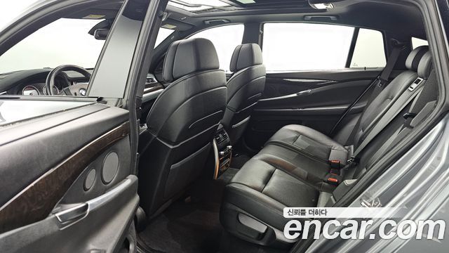 BMW 5 Series GT (F07) GT 50i xDrive 2012 — фото 16