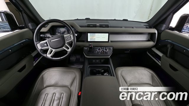 Land Rover Defender (L663) 110 D250 SE 2022 — фото 7