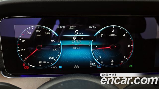 Mercedes-Benz E-Class (W213) E220d 4MATIC Exclusive 2022 — фото 8