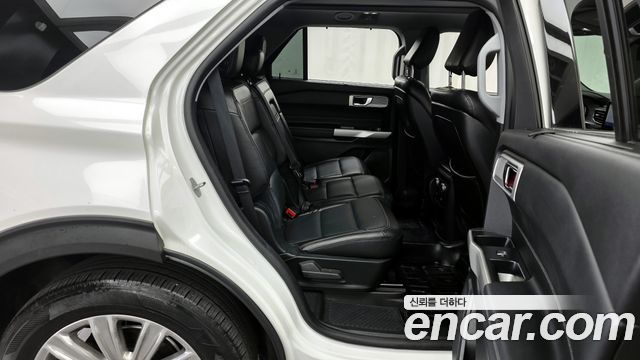 Ford Explorer (VI) 2.3 LimIted 4WD 2020 — фото 12