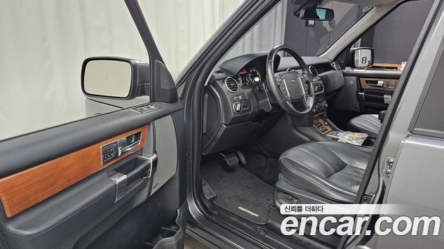 Land Rover Discovery 4 3.0 SDV6 SE 2013 — фото 10