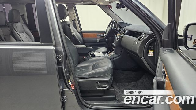 Land Rover Discovery 4 3.0 SDV6 SE 2013 — фото 11