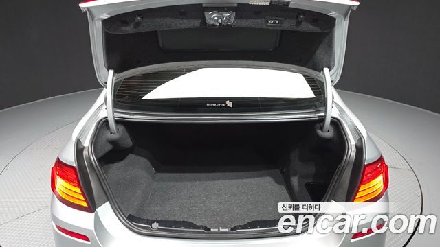 BMW 5 Series (F10) 520d xDrive M Aero Dynamic 2016 — фото 20