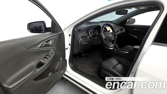 Chevrolet Malibu 2.0 Turbo LT Special 2021 — фото 10