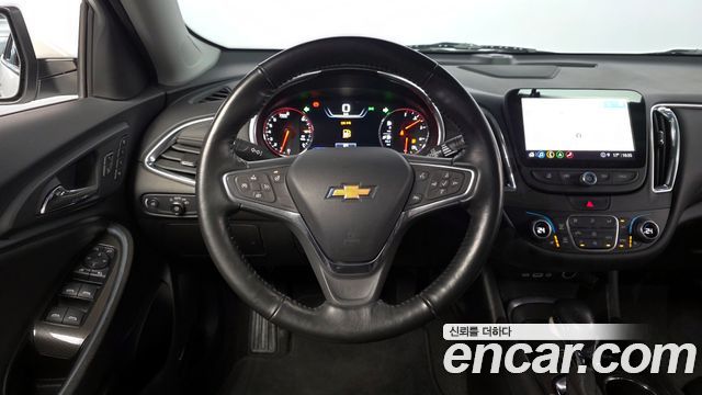 Chevrolet Malibu 2.0 Turbo LT Special 2021 — фото 17