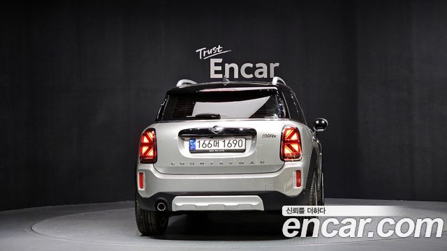 MINI Cooper Countryman Classic Plus Launch Pack 2nd Gen 2023 — фото 4
