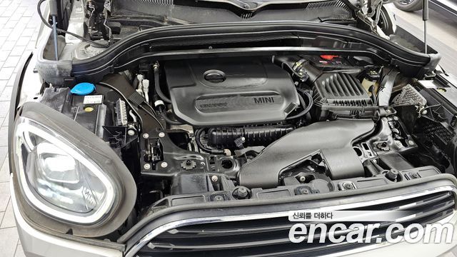 MINI Cooper Countryman Classic Plus Launch Pack 2nd Gen 2023 — фото 6