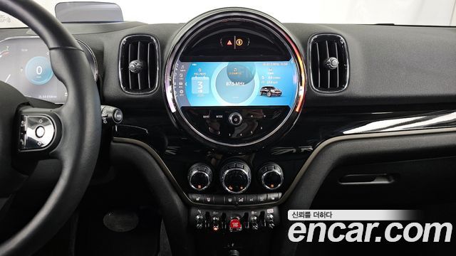 MINI Cooper Countryman Classic Plus Launch Pack 2nd Gen 2023 — фото 14