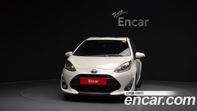 Toyota Prius C 1.5 2019 — фото 3