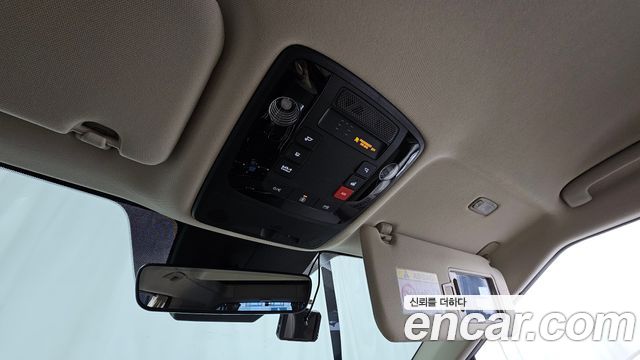 Kia Carnival (IV) Diesel 9-Seater Hi-Limousine Signature 2022 — фото 17