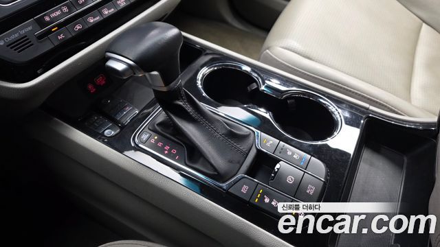 Kia Carnival Gasoline 9-Seater Prestige 2020 — фото 9