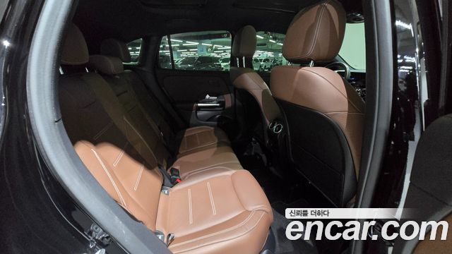 Mercedes-Benz GLA-Class (H247) GLA45 AMG 4MATIC+ 2023 — фото 24
