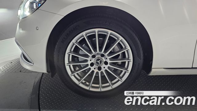Mercedes-Benz E-Class (W213) E250 Exclusive 2021 — фото 5