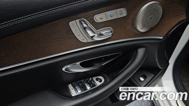 Mercedes-Benz E-Class (W213) E250 Exclusive 2021 — фото 16