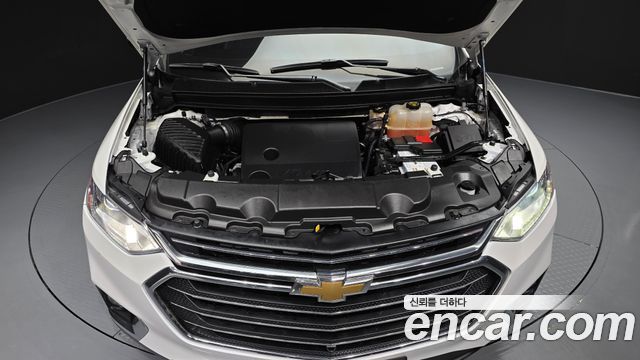 Chevrolet Traverse 3.6 AWD LT Leather Premium 2021 — фото 6
