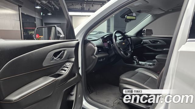 Chevrolet Traverse 3.6 AWD LT Leather Premium 2021 — фото 10