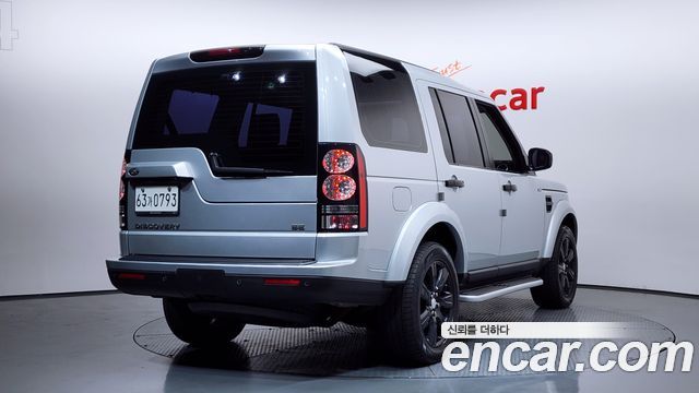Land Rover Discovery 4 3.0 SDV6 SE 2016 — фото 2