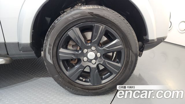 Land Rover Discovery 4 3.0 SDV6 SE 2016 — фото 5