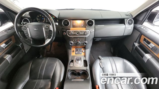 Land Rover Discovery 4 3.0 SDV6 SE 2016 — фото 7