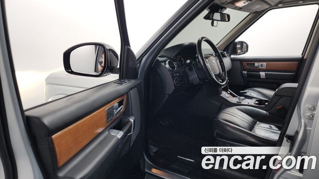 Land Rover Discovery 4 3.0 SDV6 SE 2016 — фото 10