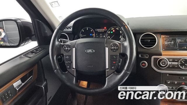 Land Rover Discovery 4 3.0 SDV6 SE 2016 — фото 13