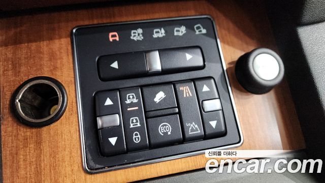 Land Rover Discovery 4 3.0 SDV6 SE 2016 — фото 16