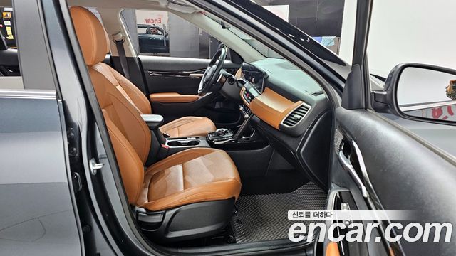 Kia Seltos Gasoline 1.6 Turbo 4WD Signature 2024 — фото 12