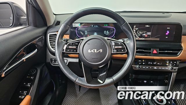 Kia Seltos Gasoline 1.6 Turbo 4WD Signature 2024 — фото 13