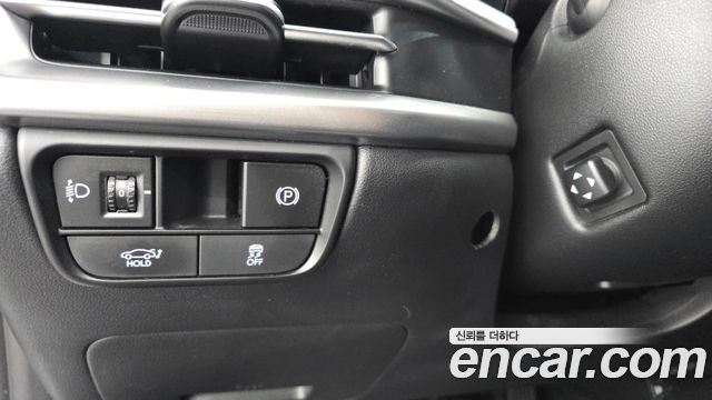 Hyundai Grandeur (GN7) 3.5 LPG 2WD (Taxi) Deluxe 2023 — фото 17