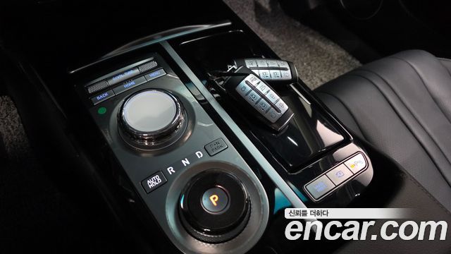 Genesis G80 (RG3) Gasoline 2.5 Turbo AWD 2023 — фото 9