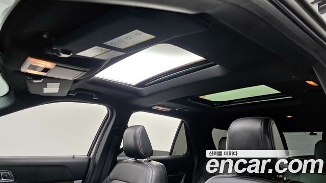 Ford Explorer 2.3 Limited 4WD 5th 2018 — фото 19