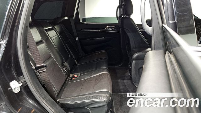 Jeep Grand Cherokee 3.0 Diesel Overland WK2 2016 — фото 12