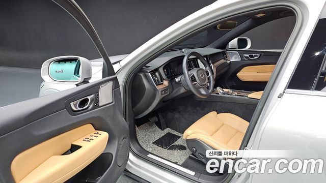 Volvo XC60 (II) B5 Inscription 2022 — фото 15