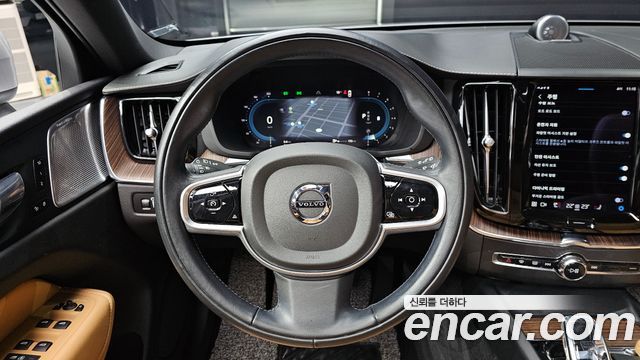 Volvo XC60 (II) B5 Inscription 2022 — фото 17
