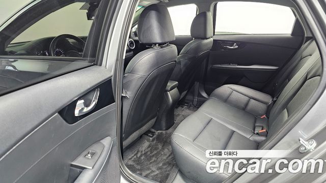 Kia K3 (II) 1.6 Prestige 2024 — фото 11