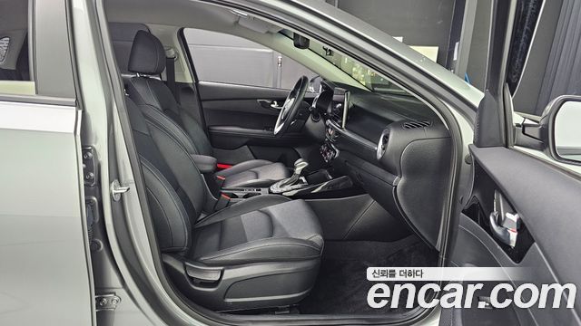 Kia K3 (II) 1.6 Prestige 2024 — фото 12