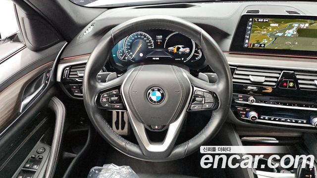 BMW 5 Series (G30) 530i xDrive M Sport Package Plus 2018 — фото 13