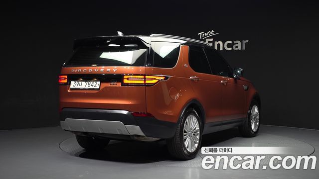 Land Rover Discovery 5 3.0 TD6 HSE Luxury 2018 — фото 2
